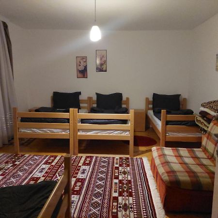 Hostel Bushati พริเซรน ภายนอก รูปภาพ