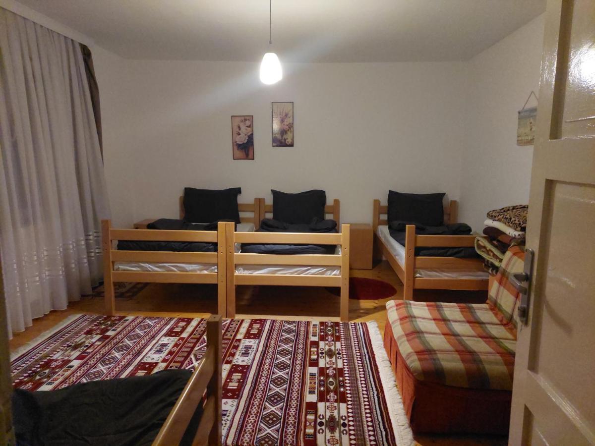 Hostel Bushati พริเซรน ภายนอก รูปภาพ